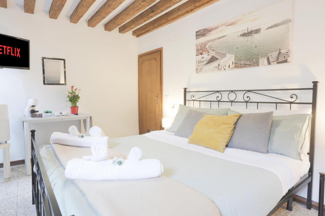 Santa Croce Guest House Veneza Exterior foto
