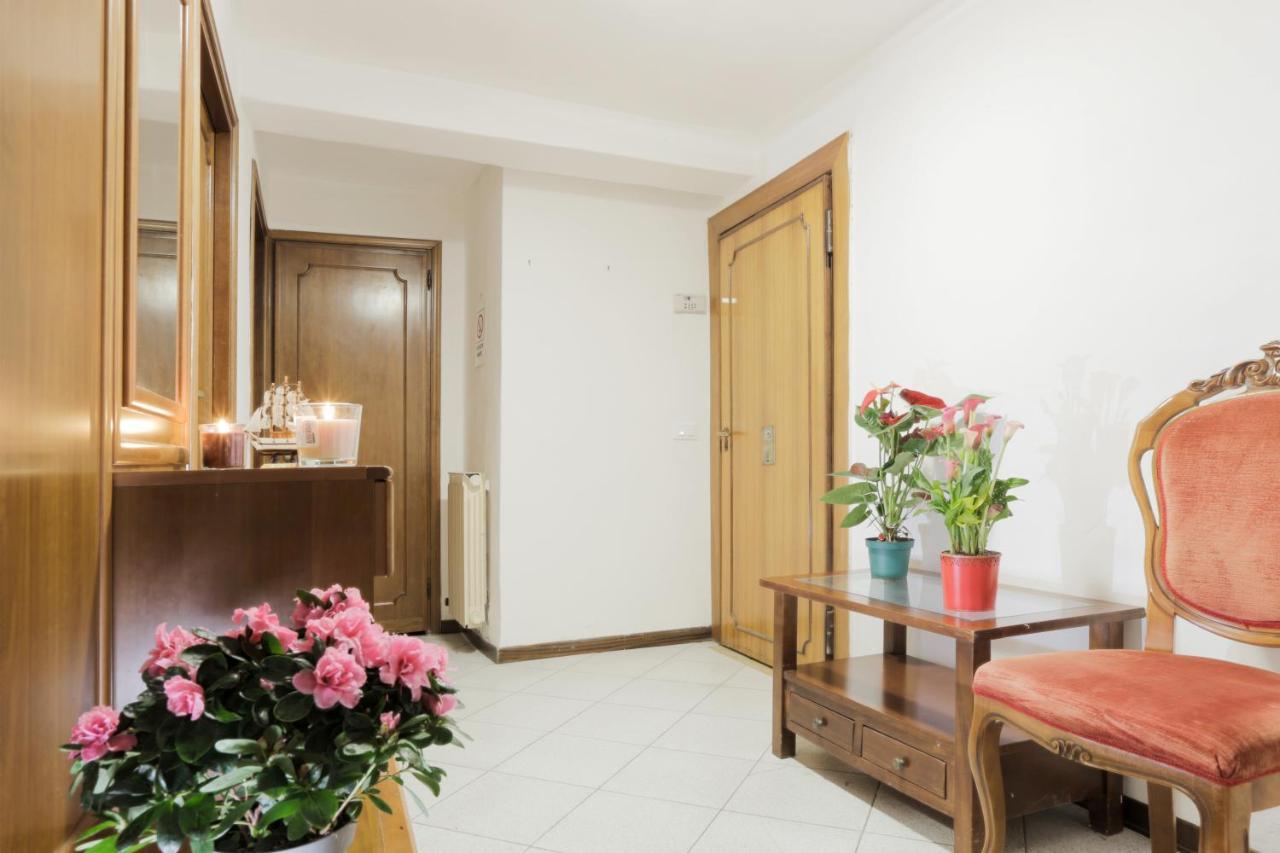 Santa Croce Guest House Veneza Exterior foto
